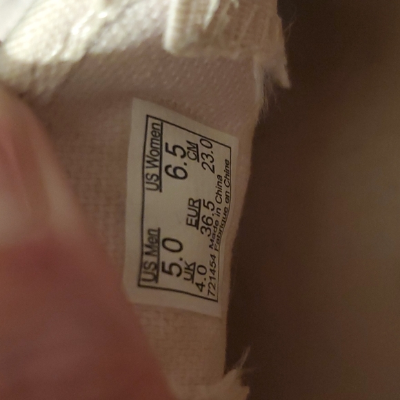 Vans - Picture 6 of 6